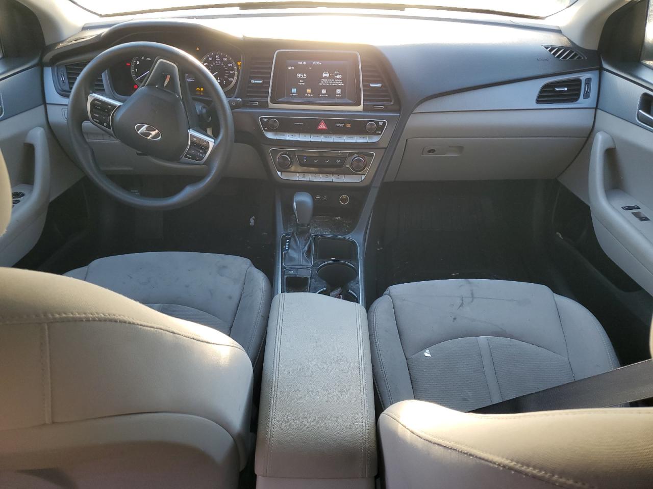 2019 Hyundai Sonata - Image 8