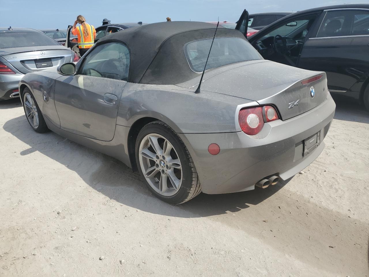 2005 BMW Z4 - Image 2
