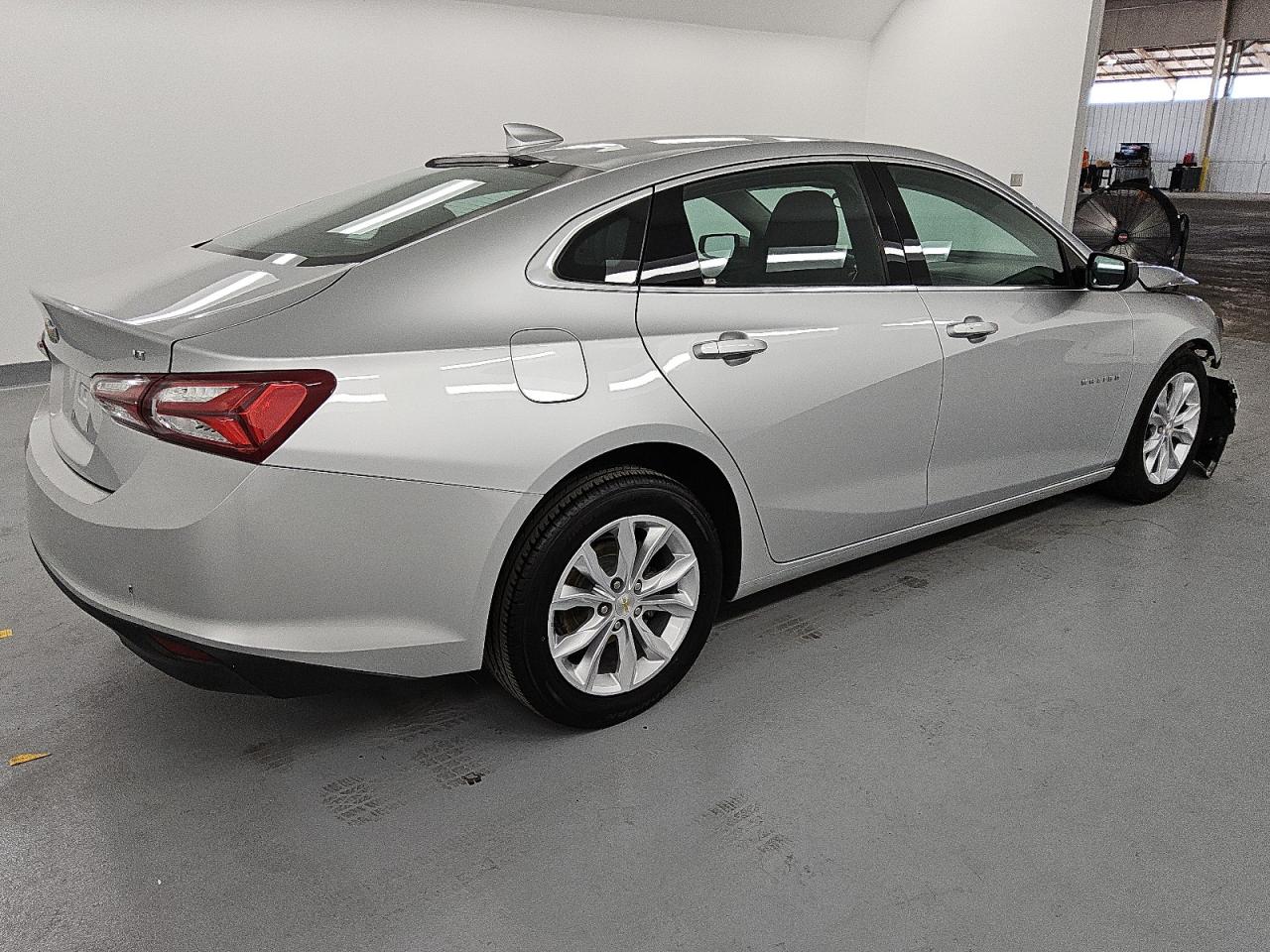 2022 Chevrolet Malibu - Image 3