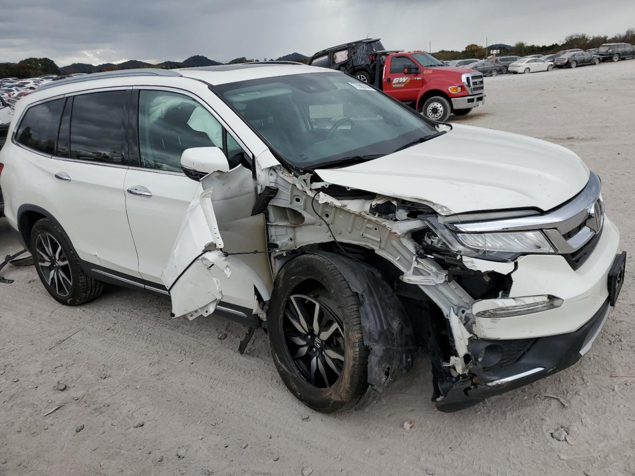2019 Honda Pilot - Image 4