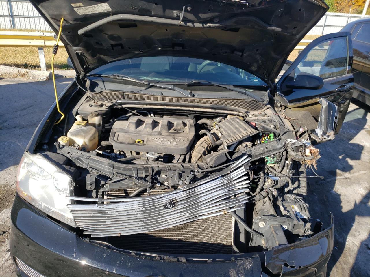 2012 Dodge Avenger - Image 11