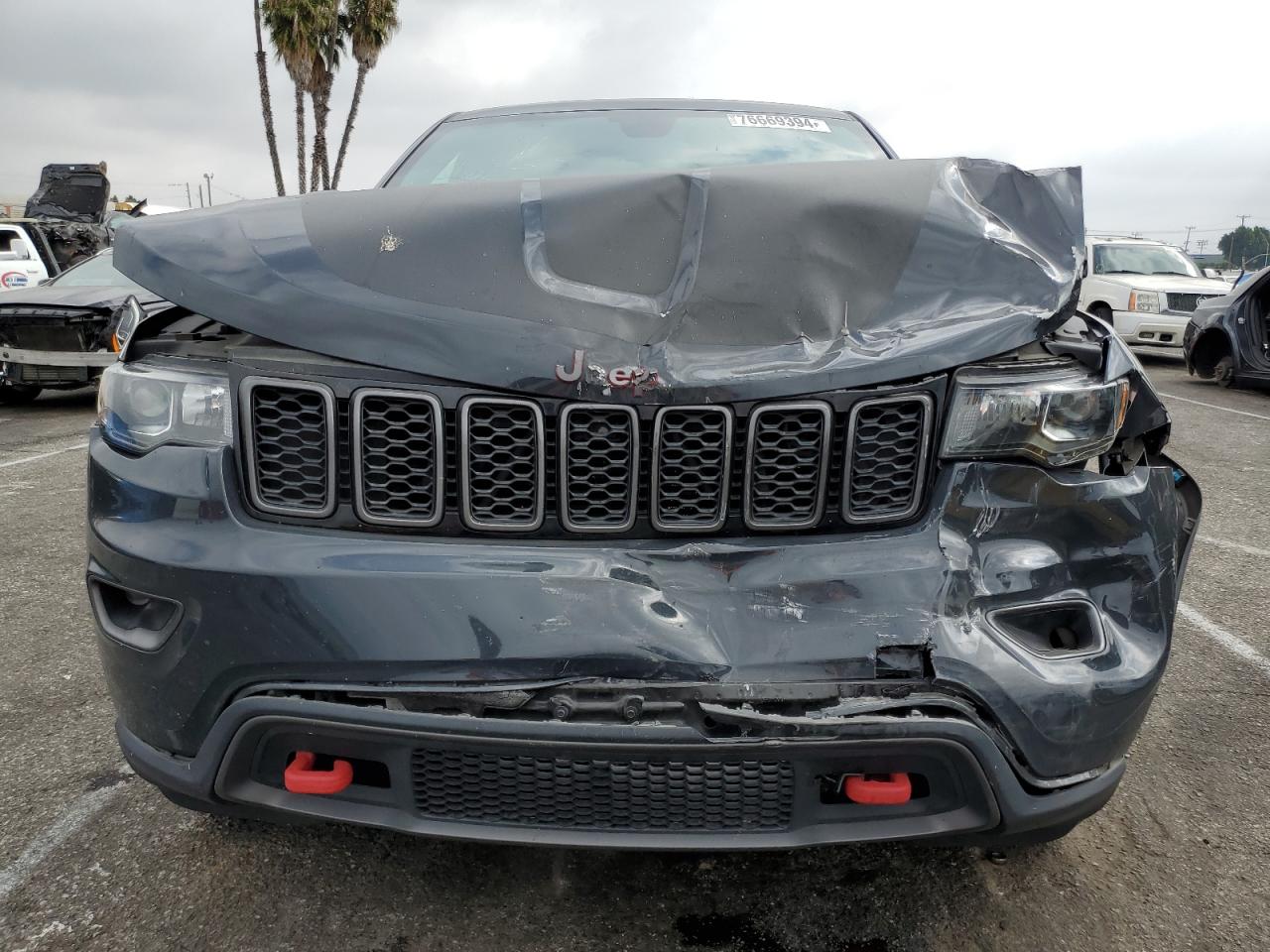 2017 Jeep Grand Cherokee - Image 5