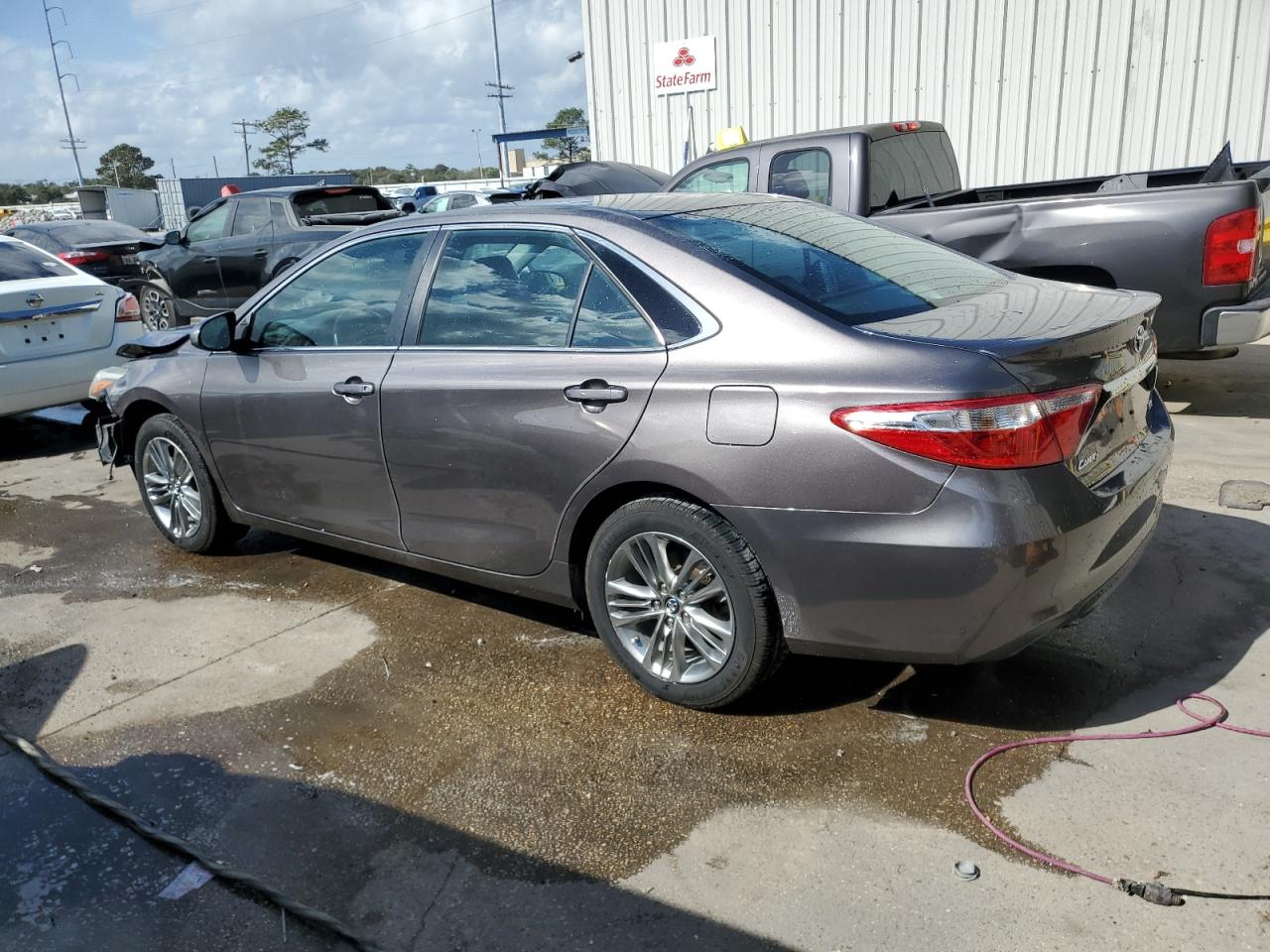 VIN 4T1BF1FK9HU326854 2017 TOYOTA CAMRY no.2