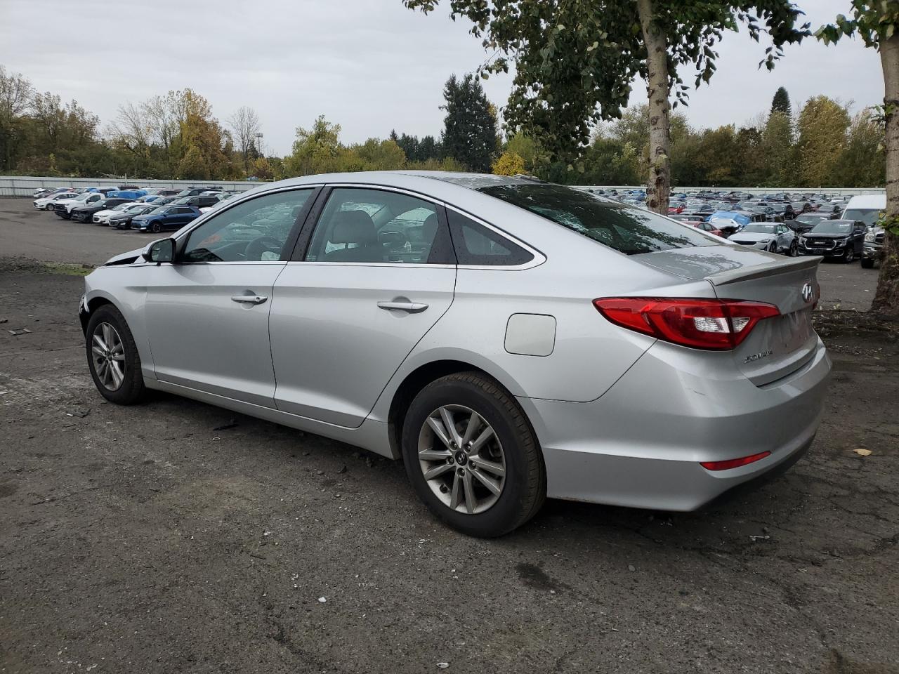2015 Hyundai Sonata - Image 2