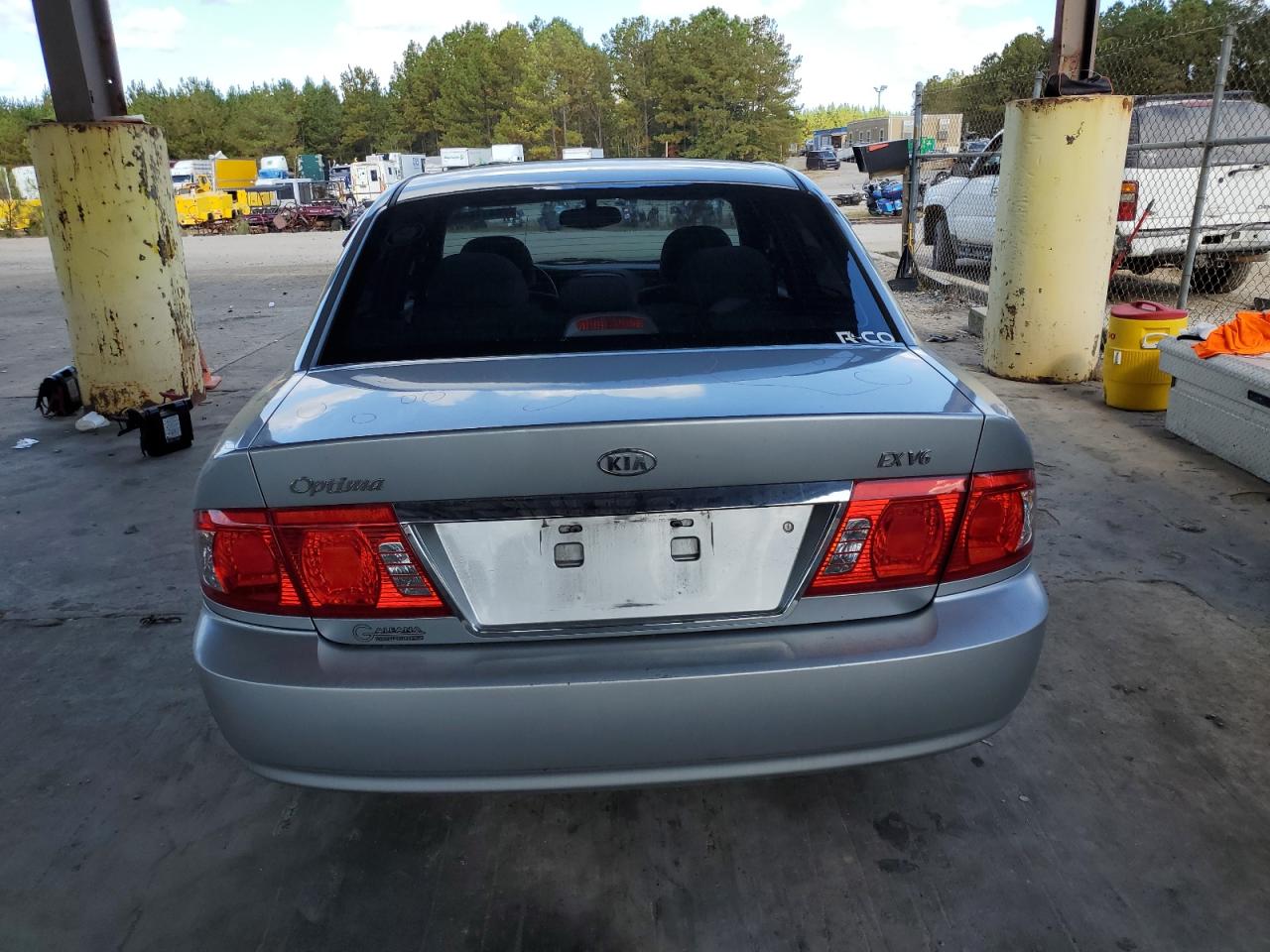 2005 Kia Optima Lx VIN: KNAGD128X55420903 Lot: 78411654