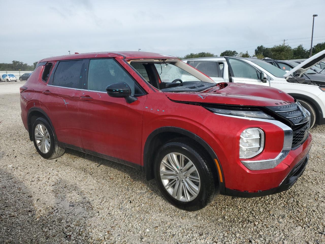 2024 Mitsubishi Outlander - Image 4