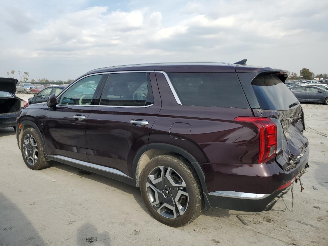2023 Hyundai Palisade - Image 2