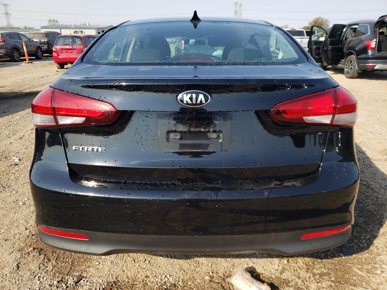 3KPFK4A79JE274877 2018 Kia Forte Lx