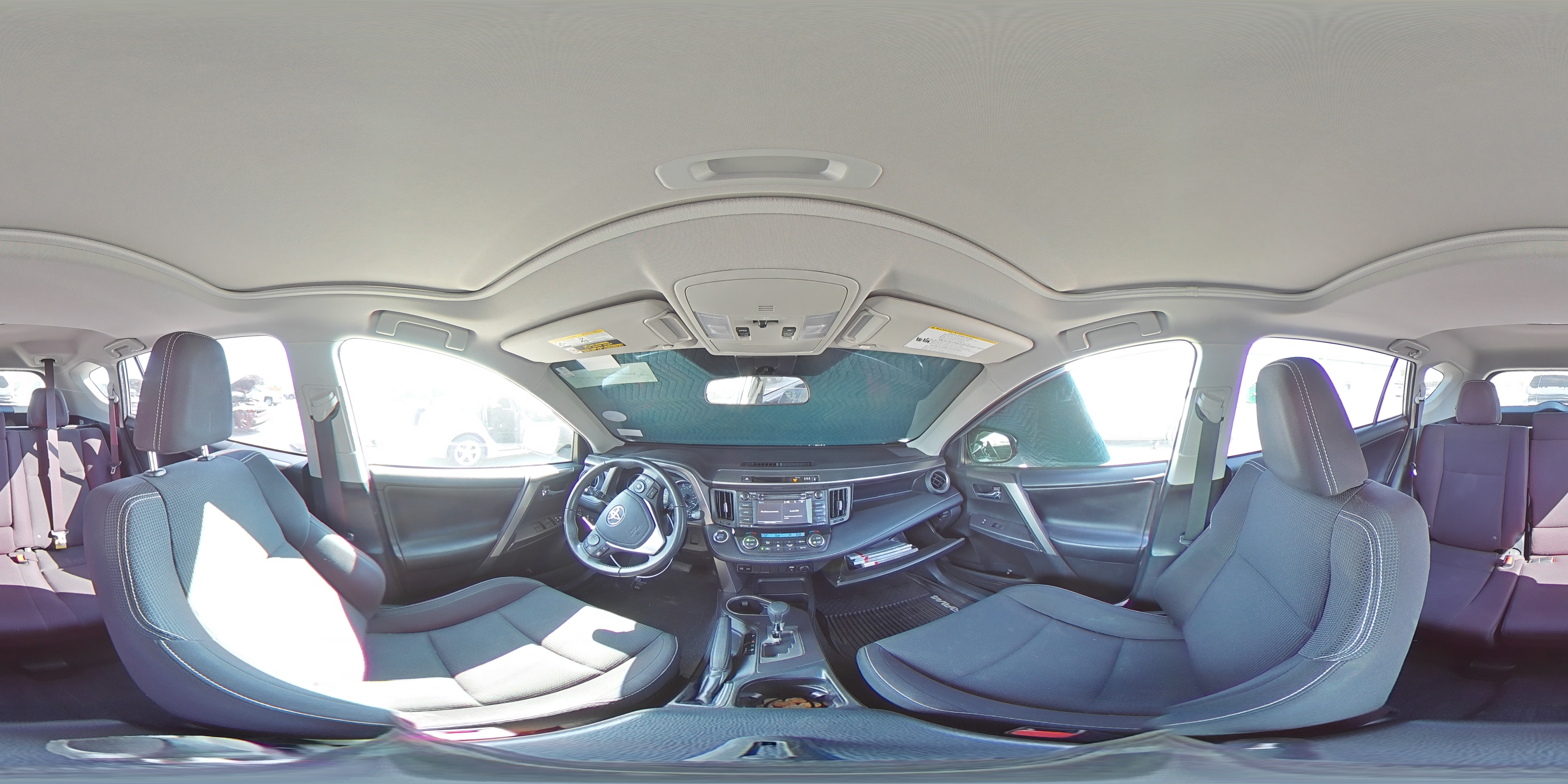 2018 Toyota RAV 4 - Image 14