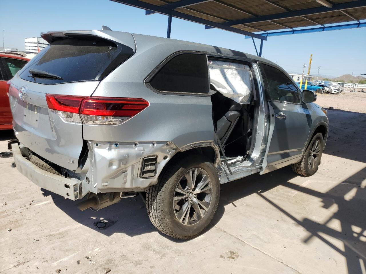2018 Toyota Highlander - Image 3