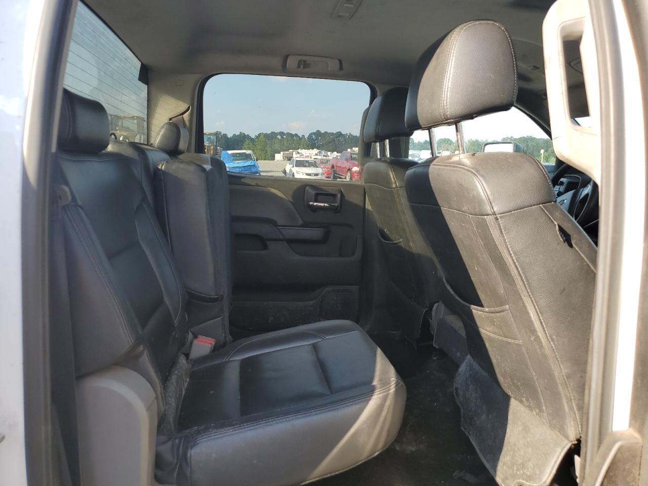 2017 Chevrolet Silverado - Image 10