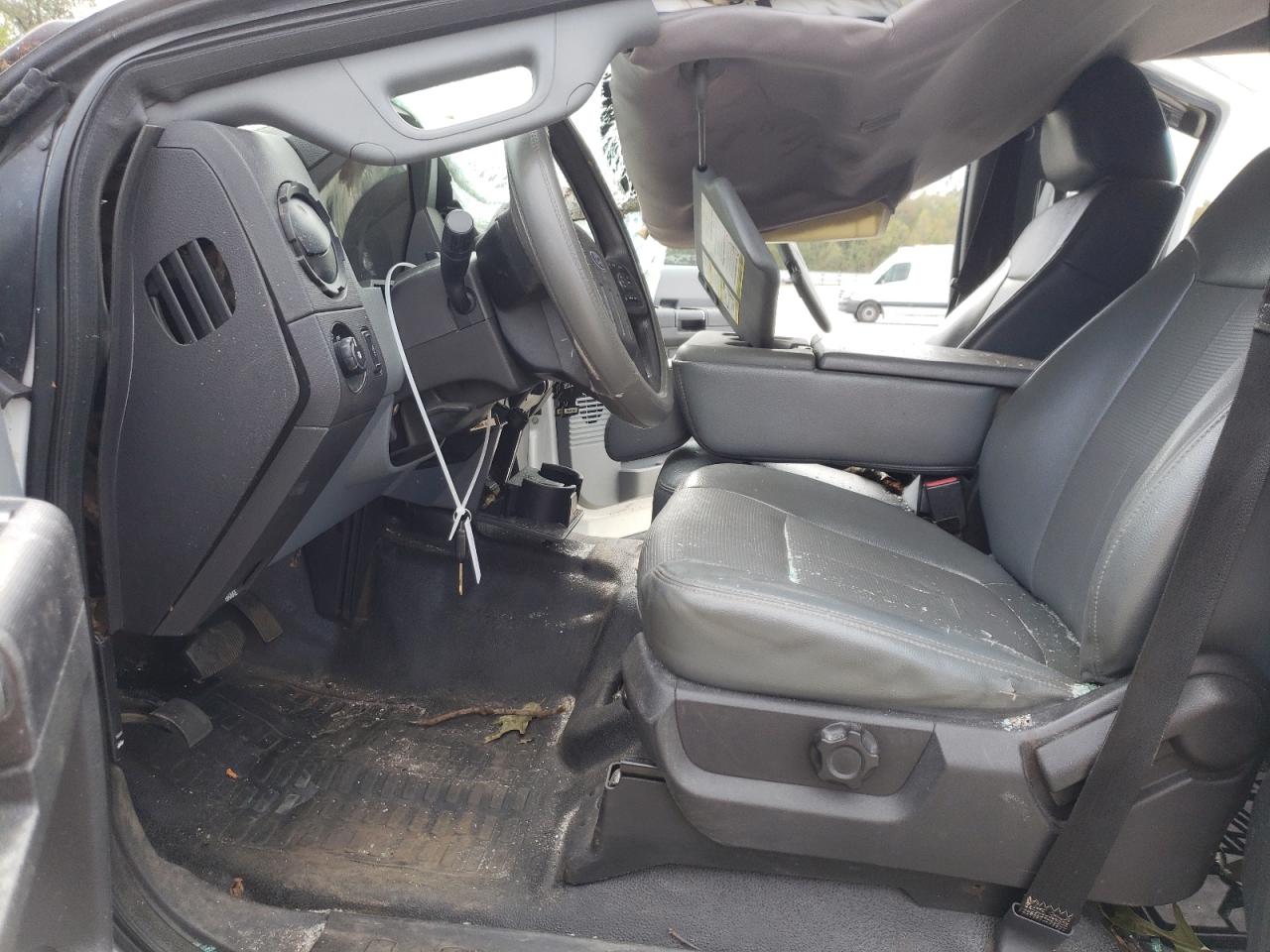 2013 Ford F250 - Image 7