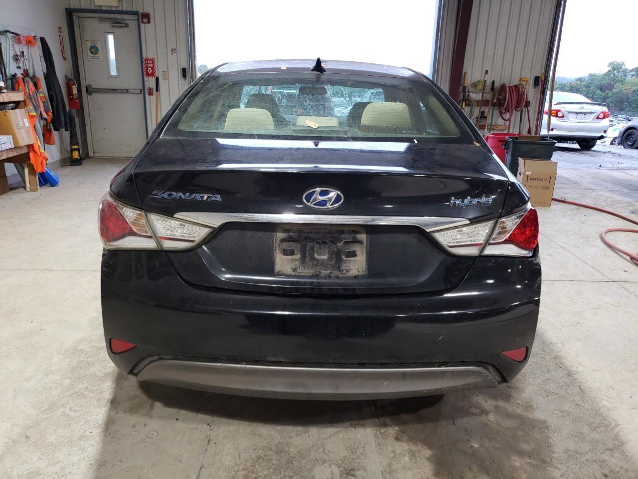 2011 Hyundai Sonata Hybrid VIN: KMHEC4A4XBA003227 Lot: 74066114