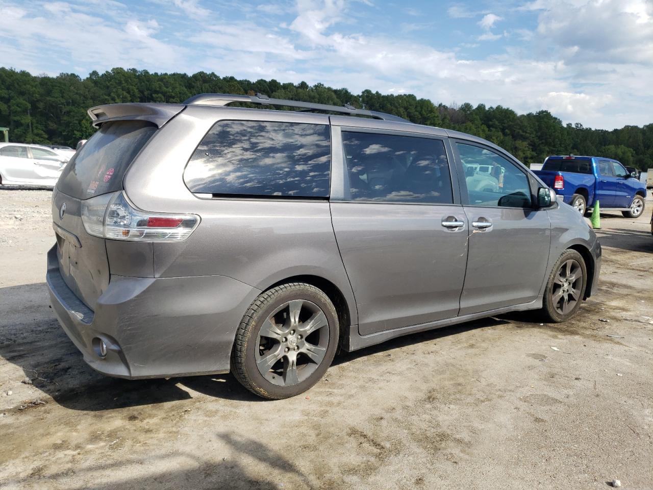 5TDXK3DC9FS568249 2015 Toyota Sienna Sport