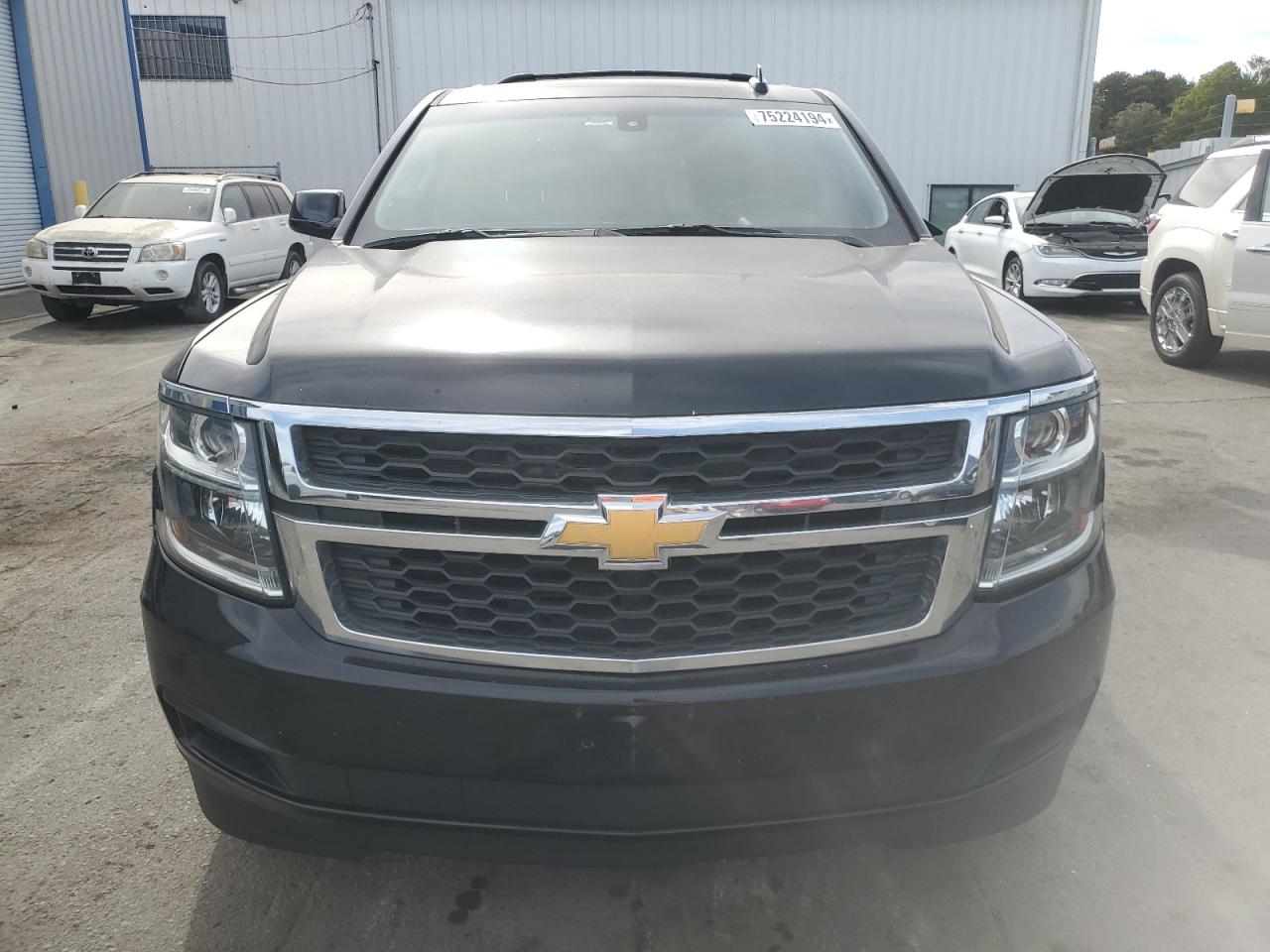 2019 Chevrolet Suburban - Image 5