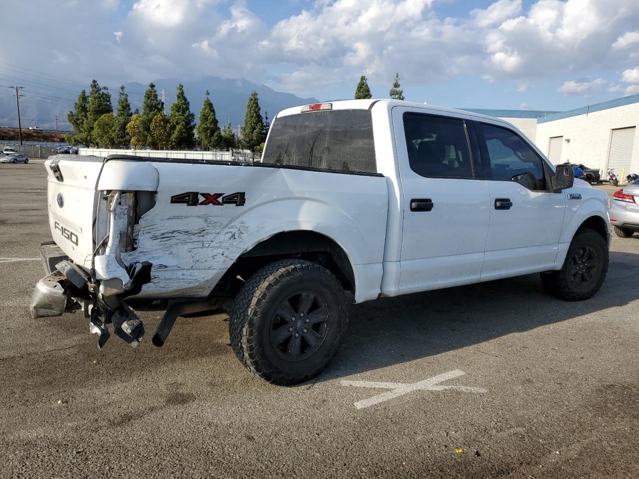 VIN 1FTEW1E58JKD36175 2018 FORD F-150 no.3