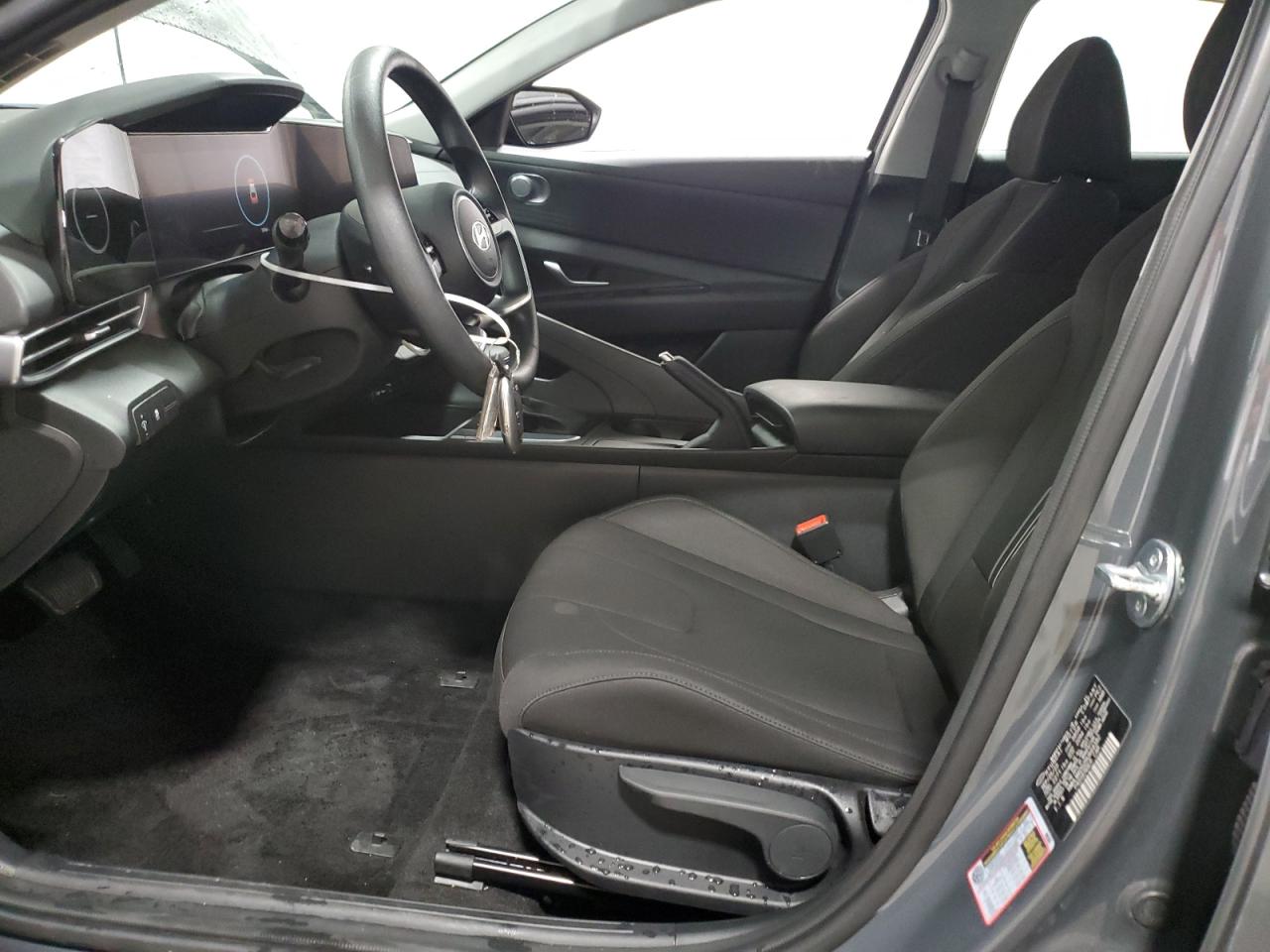 2024 Hyundai Elantra - Image 7