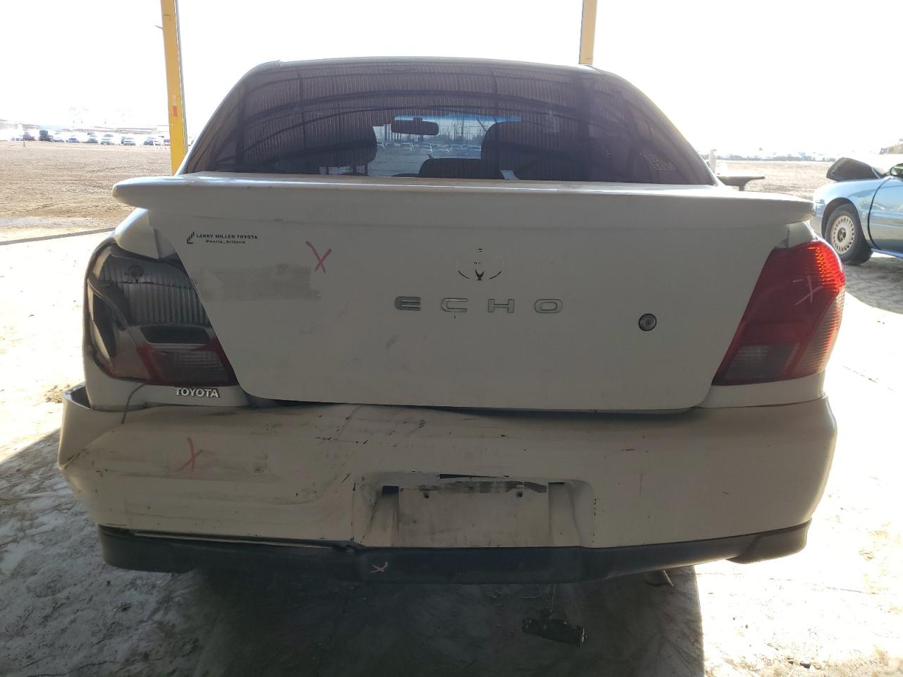 2000 Toyota Echo VIN: JTDBT1239Y0010261 Lot: 74932054