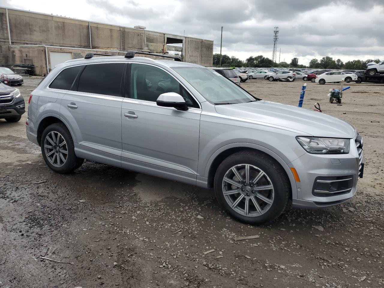 WA1LHAF77KD033308 2019 Audi Q7 Premium Plus