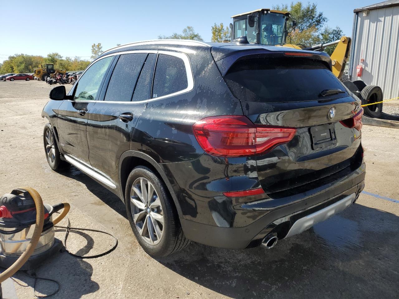 VIN 5UXTR9C57JLD58101 2018 BMW X3 no.2