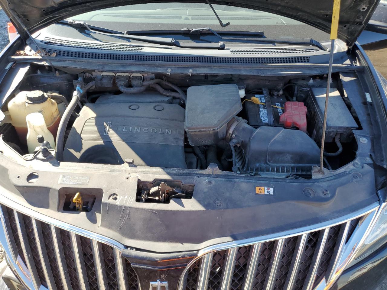 2013 Lincoln MKX - Image 12