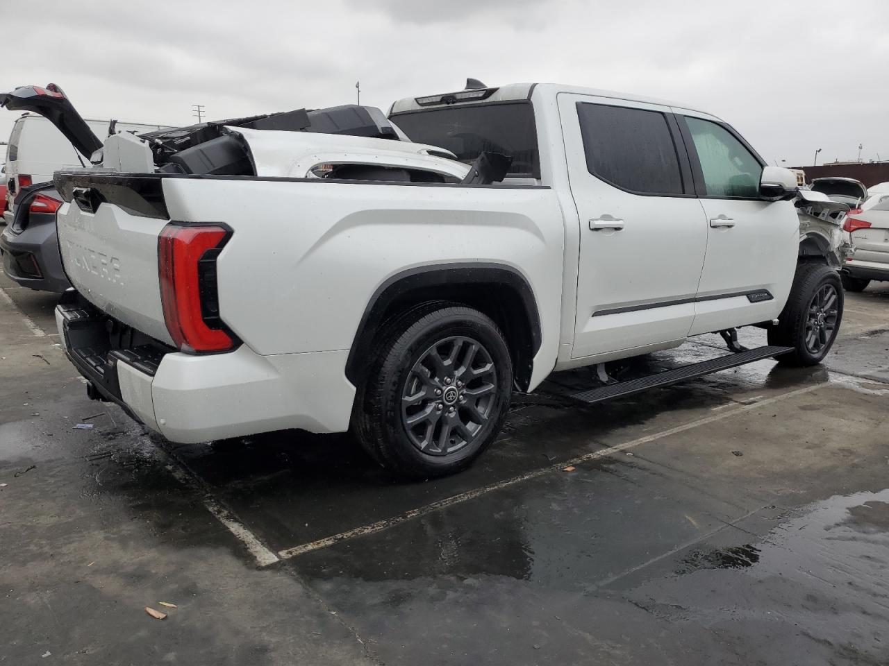 2022 Toyota Tundra Crewmax Platinum VIN: 5TFNC5AB7NX001526 Lot: 76499404