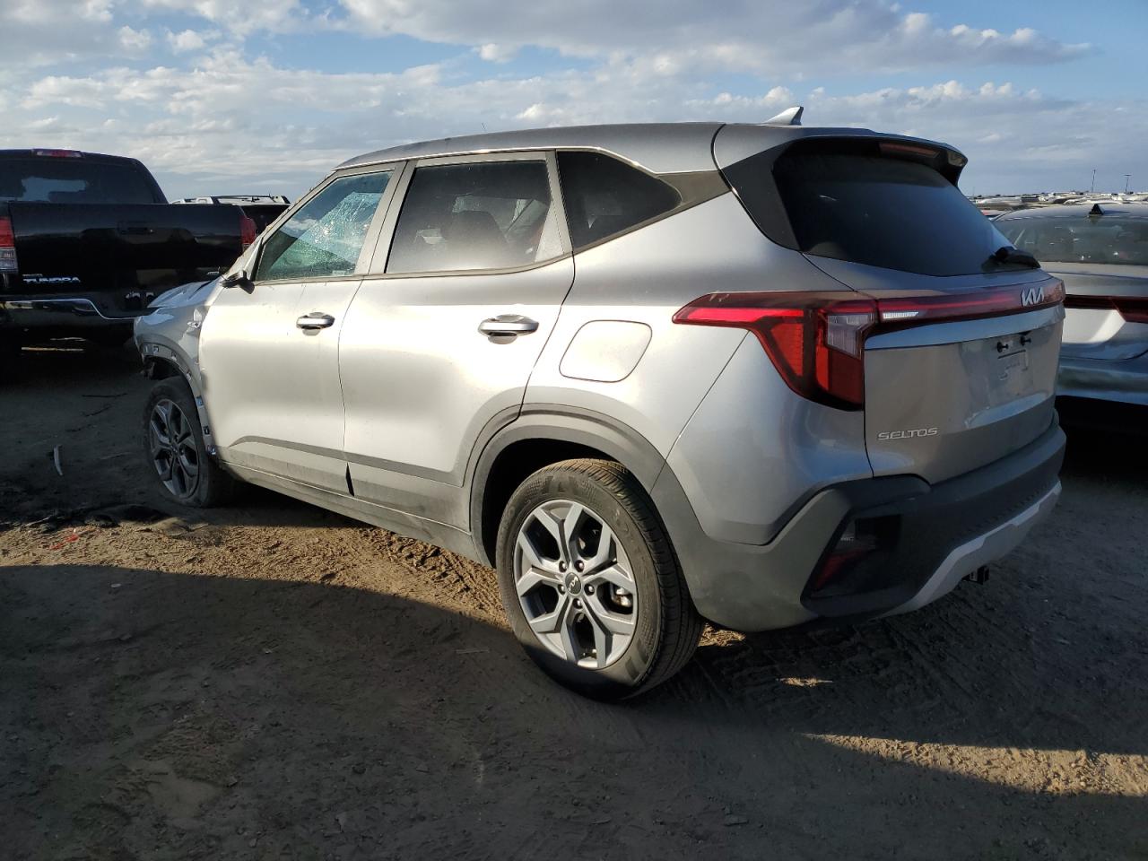 2024 Kia Seltos - Image 2