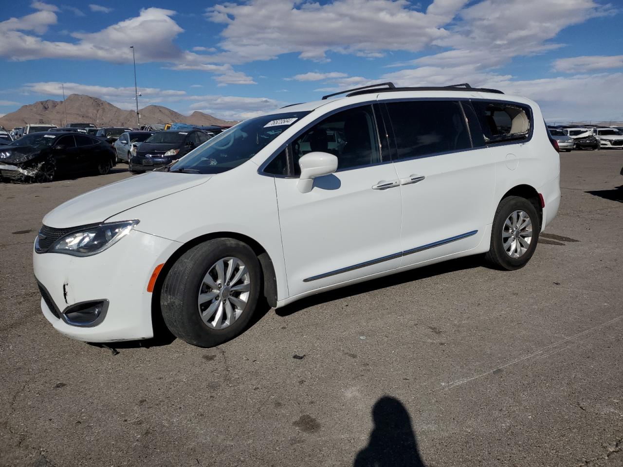 2017 Chrysler Pacifica - Image 1