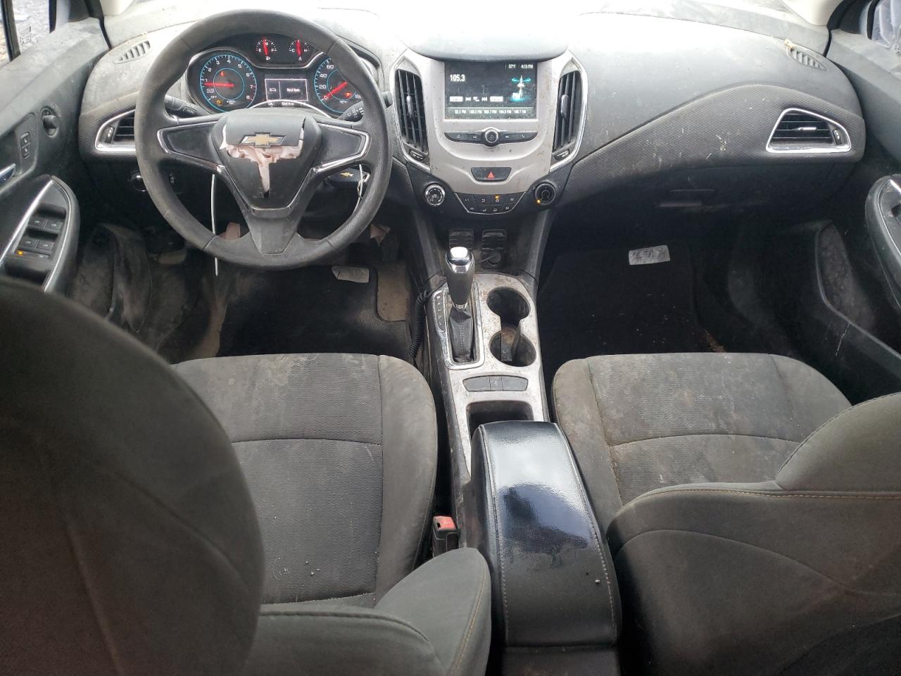 2017 Chevrolet Cruze - Image 8