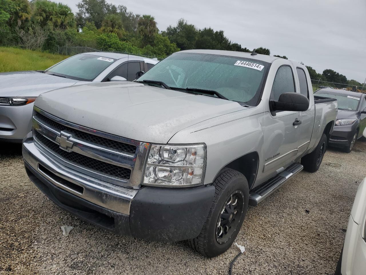 2011 Chevrolet Silverado - Image 1