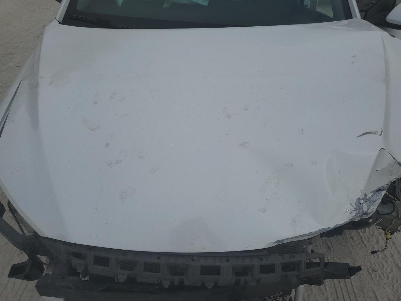 2018 Hyundai Elantra - Image 11