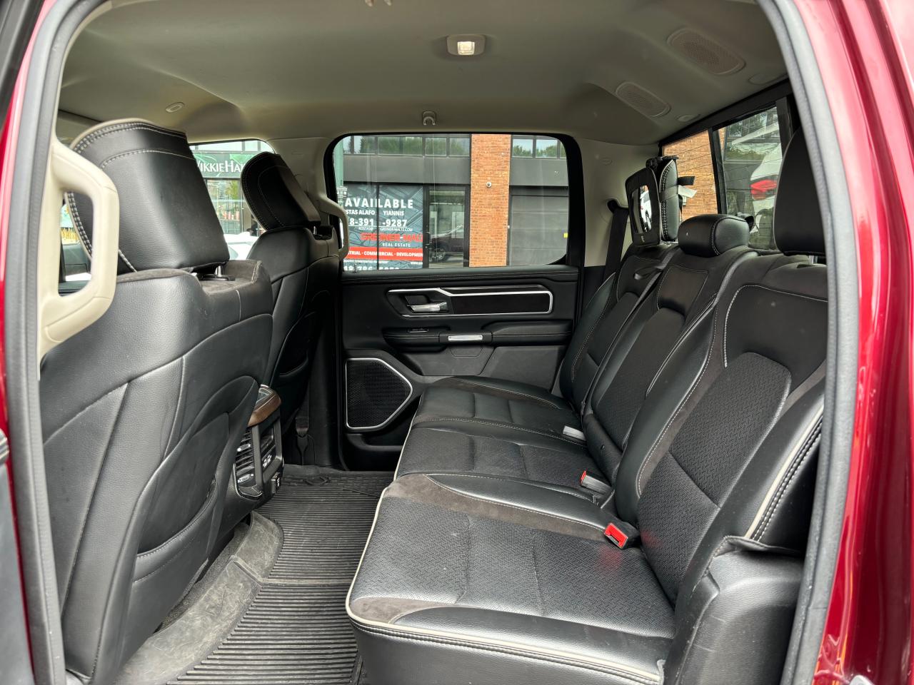 2022 RAM 1500 - Image 8
