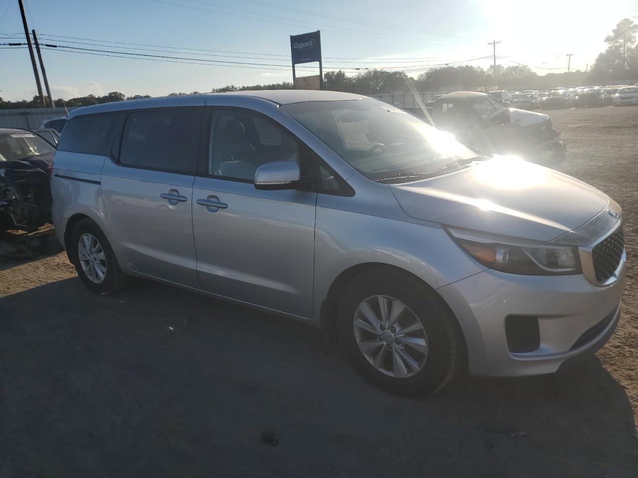 2016 Kia Sedona - Image 4