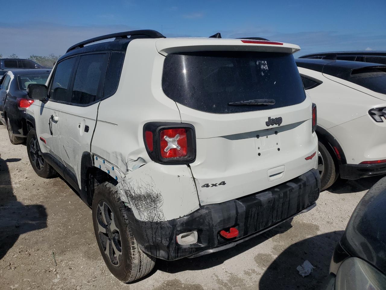 2020 Jeep Renegade - Image 2