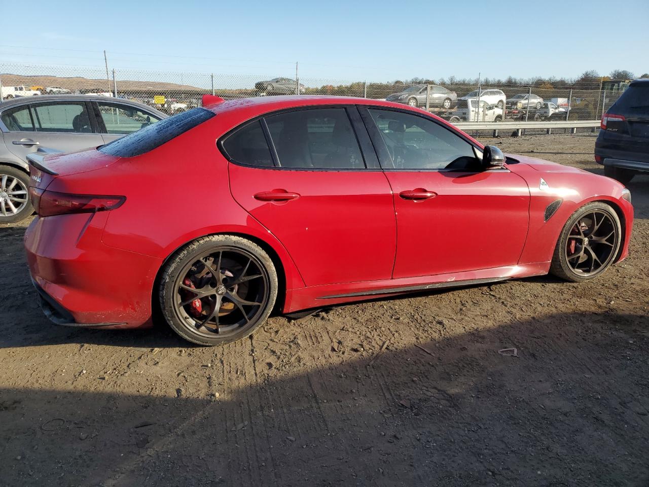 ZARFAEAVXH7550930 2017 Alfa Romeo Giulia Quadrifoglio