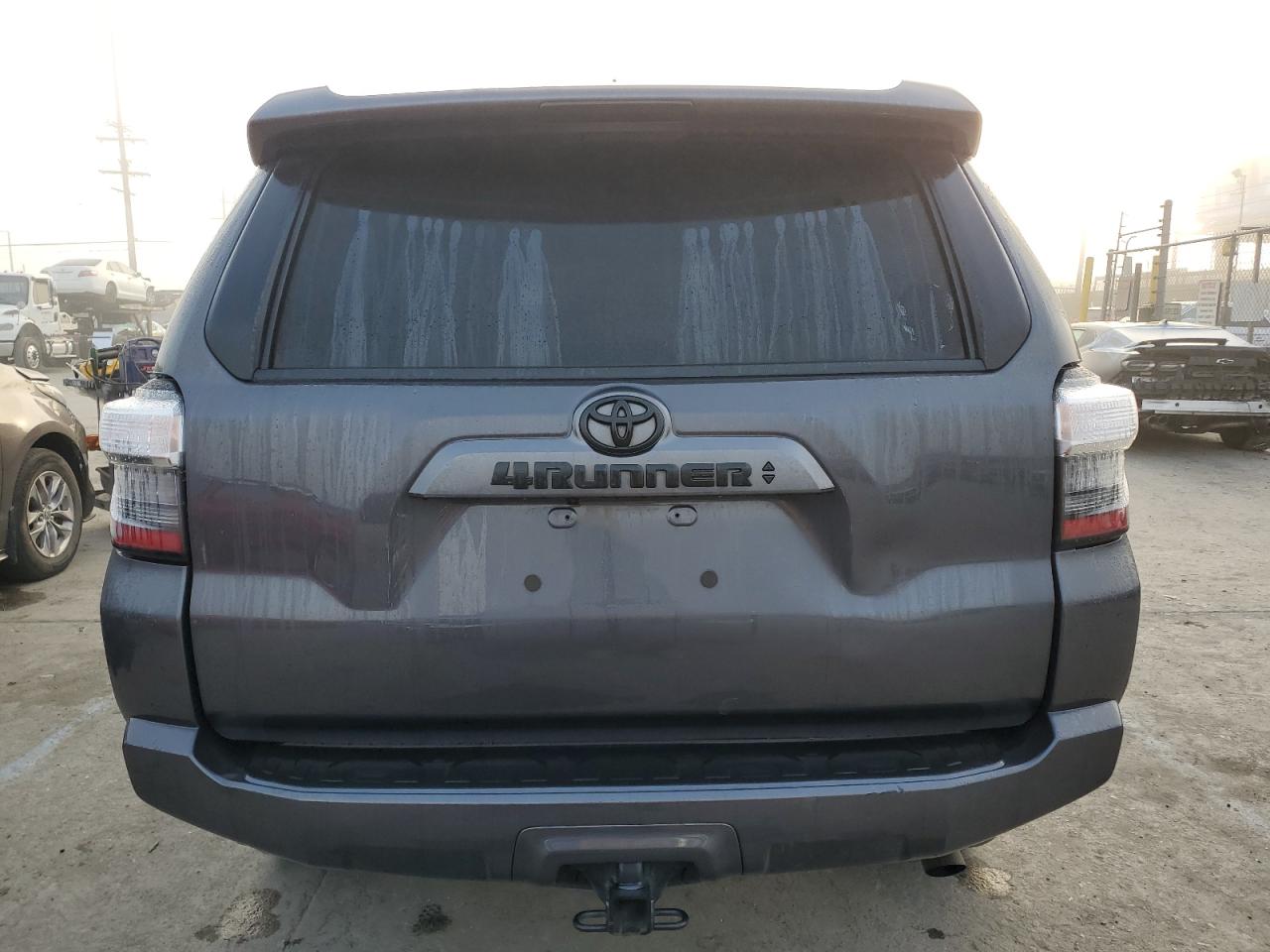 JTEEU5JR3N5276604 2022 Toyota 4Runner Sr5