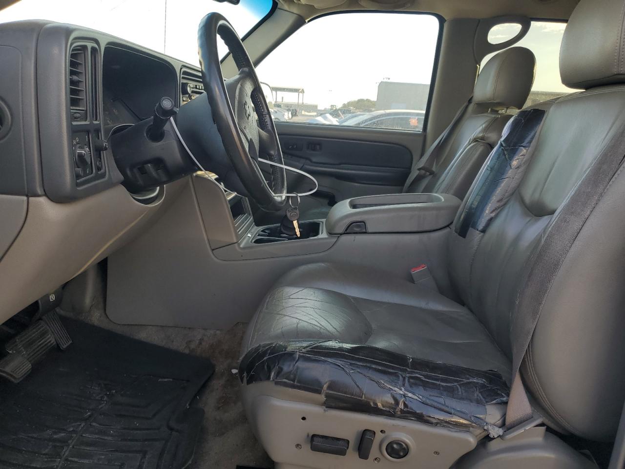 2003 Chevrolet Tahoe C1500 VIN: 1GNEC13Z73R135271 Lot: 75488994