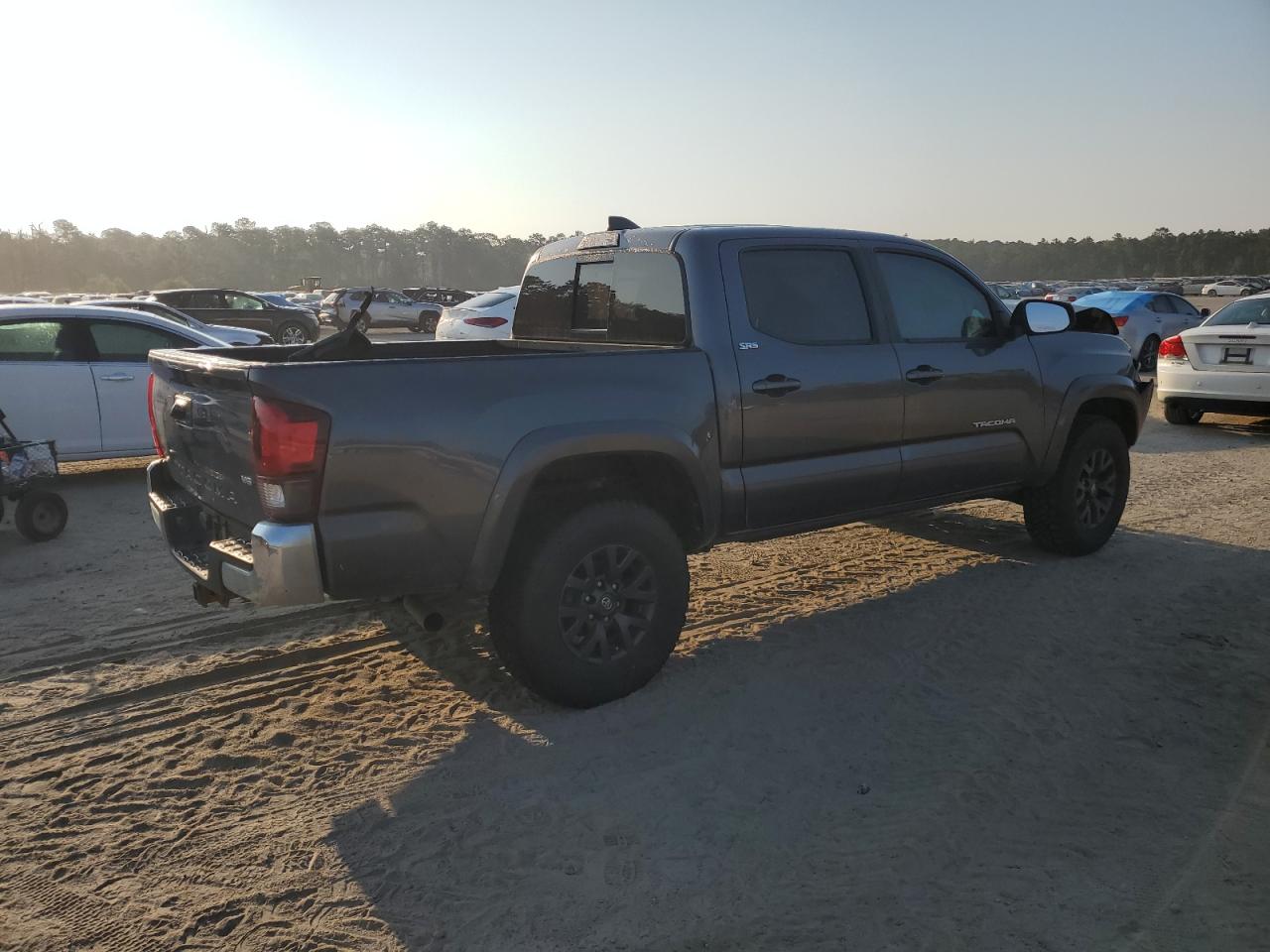 2021 Toyota Tacoma - Image 3