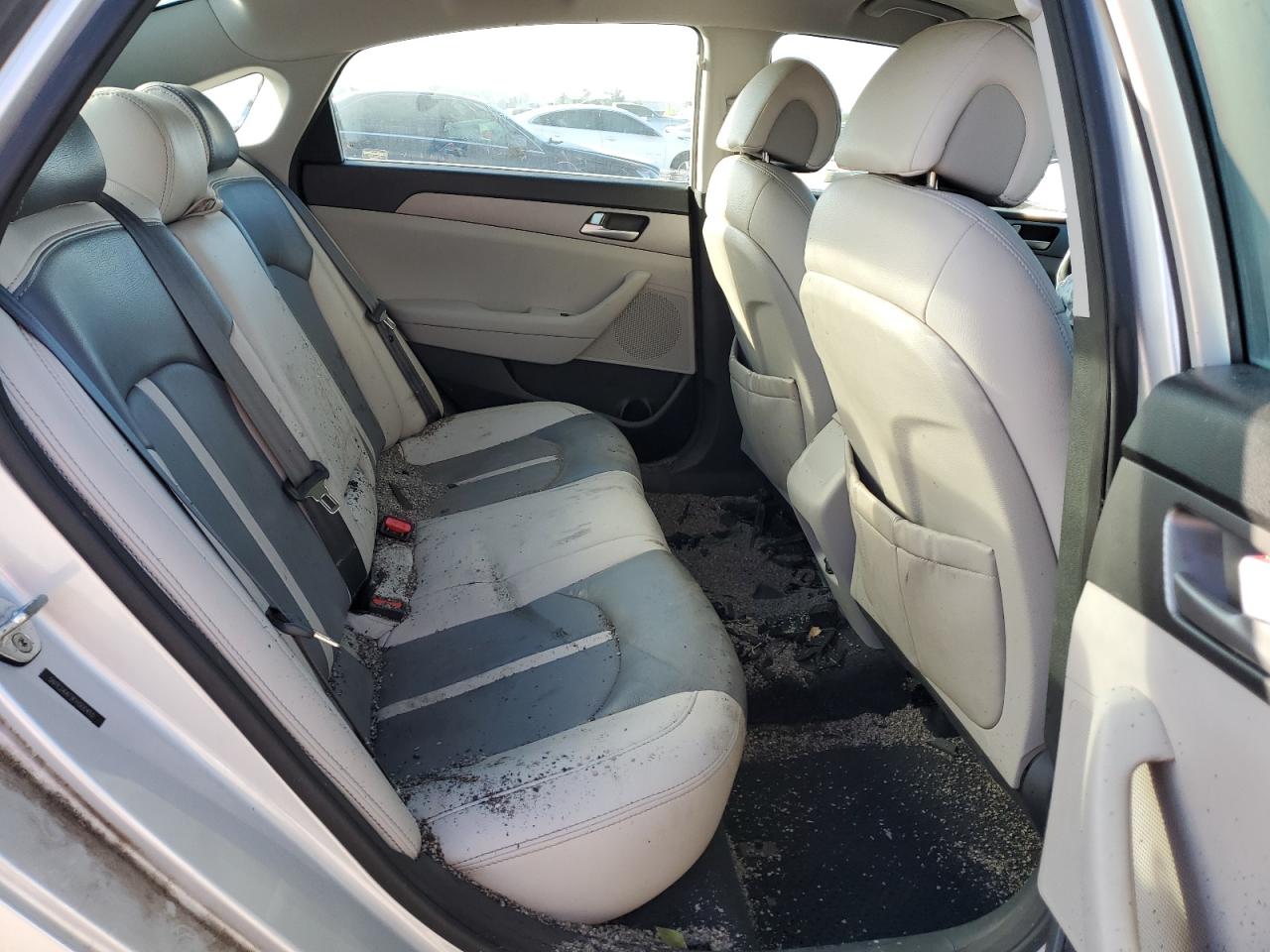 2015 Hyundai Sonata - Image 10