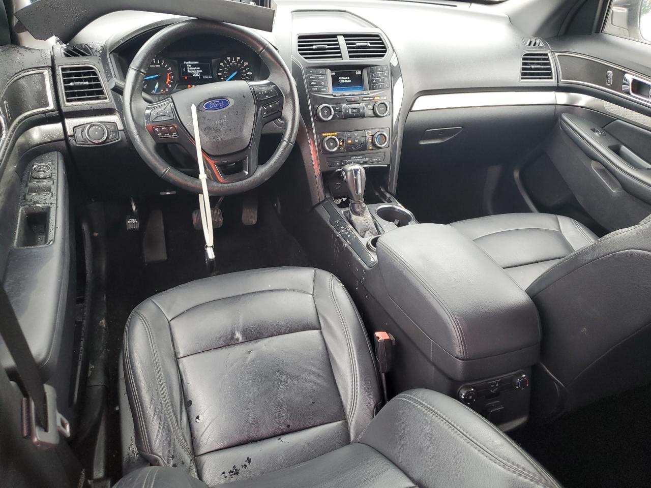 2019 Ford Explorer - Image 8