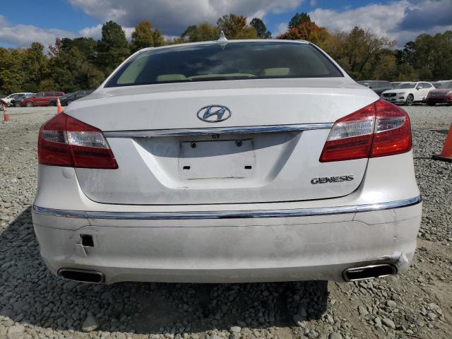  HYUNDAI GENESIS 2013 Белы