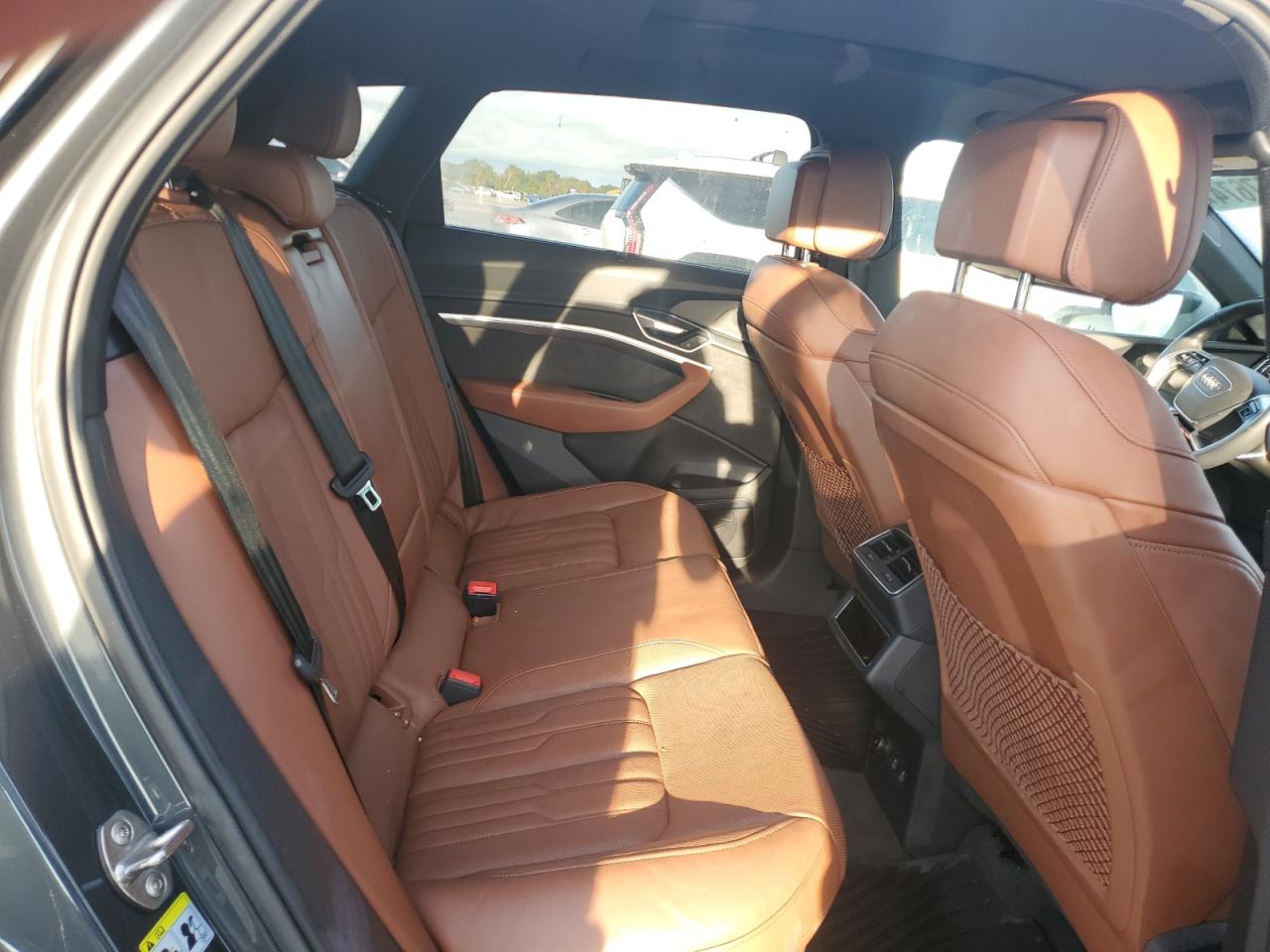 WA1VAAGEXKB022552 2019 Audi E-Tron Prestige