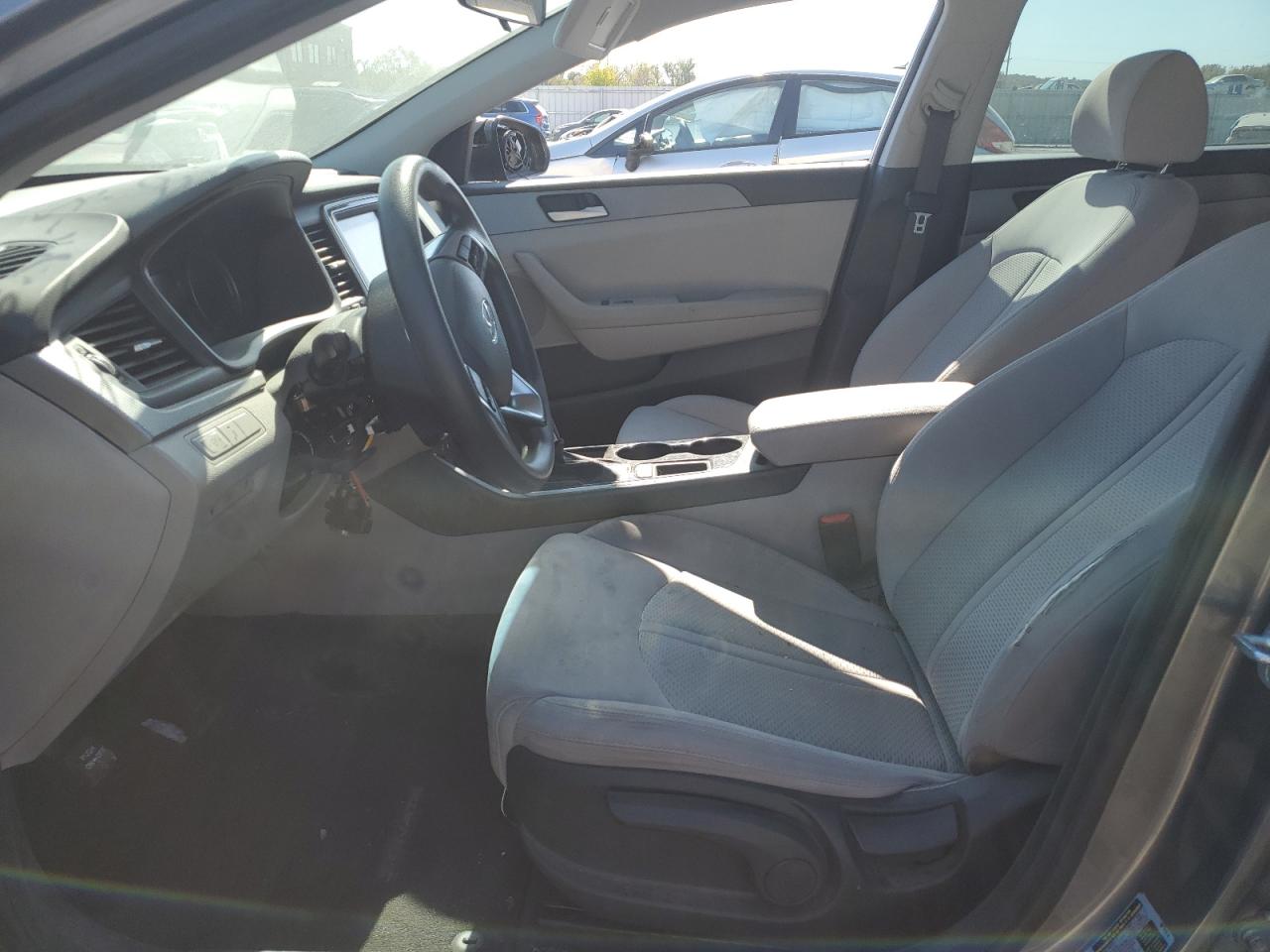 2018 Hyundai Sonata - Image 7