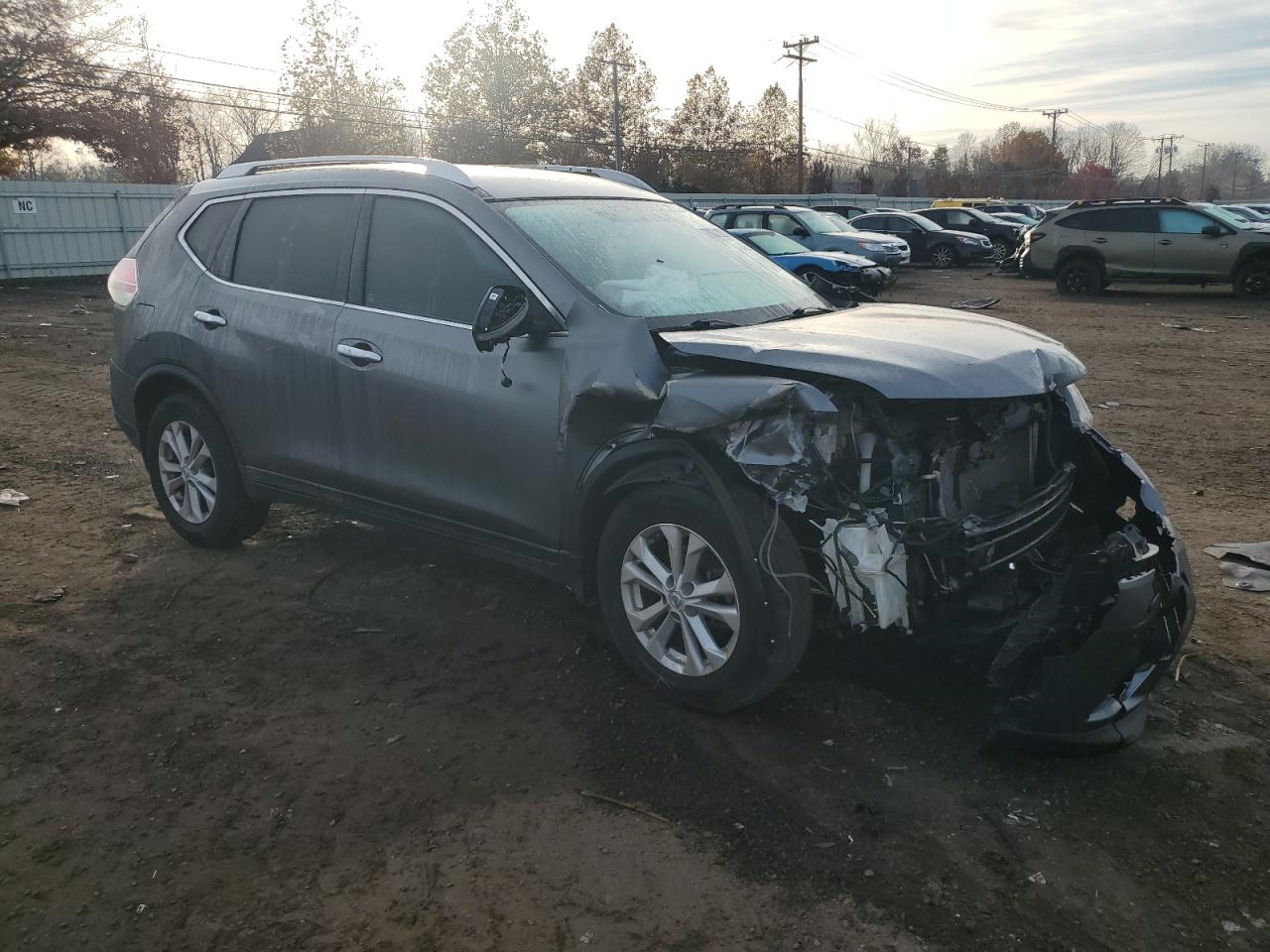 2015 Nissan Rogue - Image 4