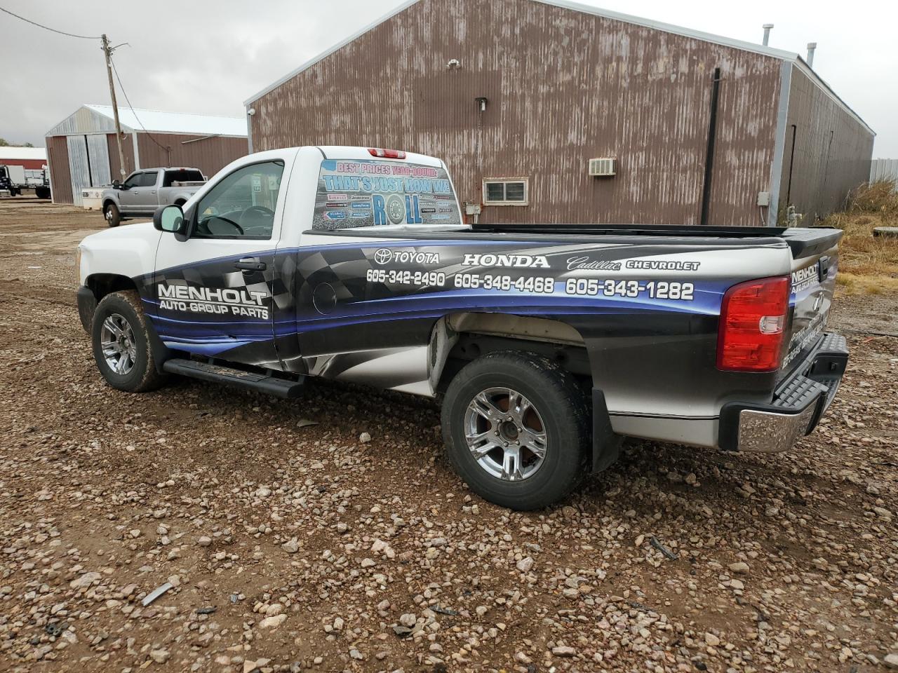2013 Chevrolet Silverado - Image 2