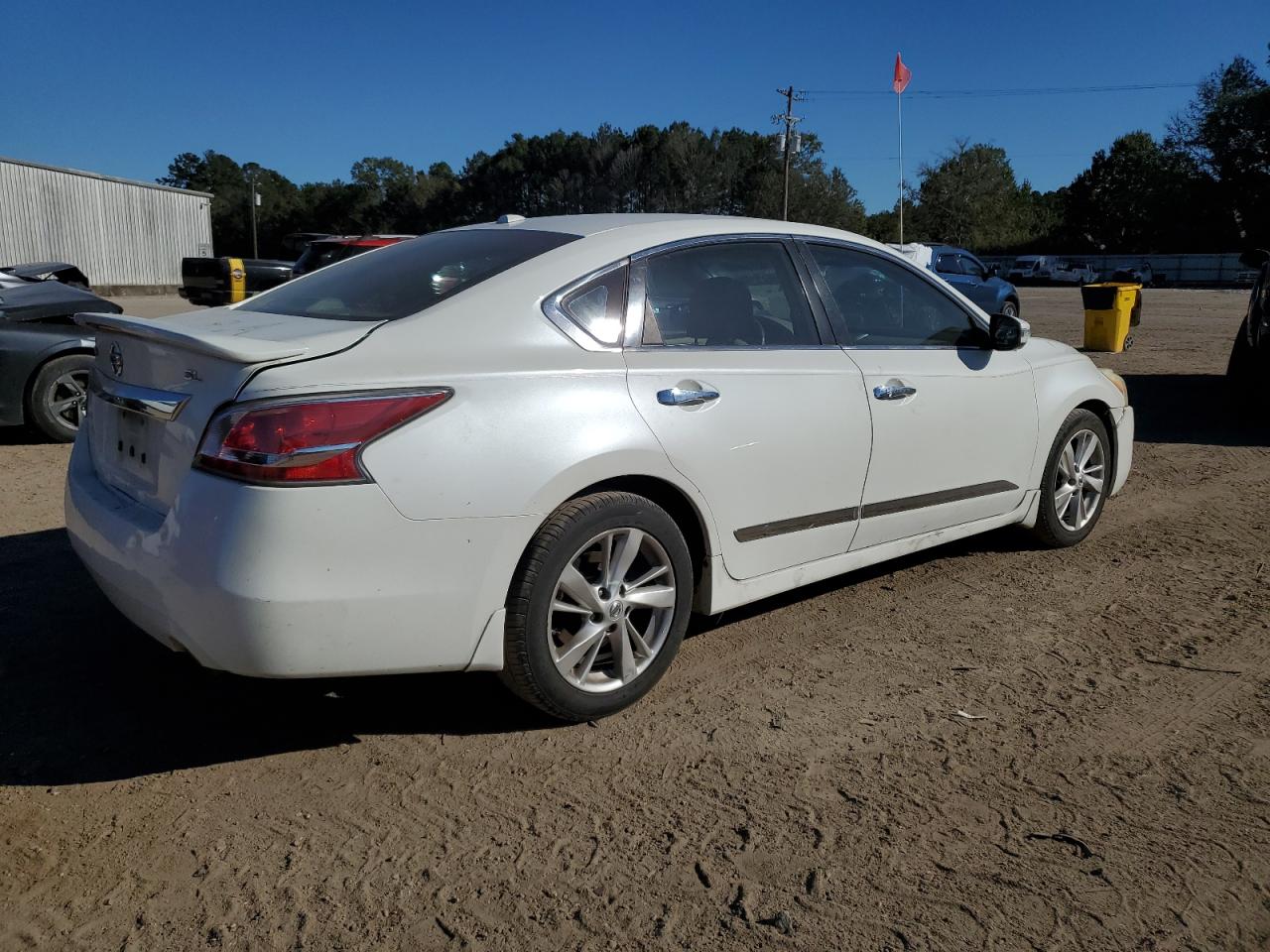 2015 Nissan Altima - Image 3