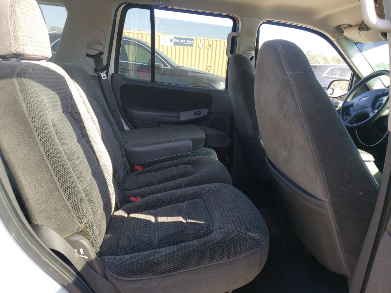 2002 Ford Explorer - Image 11