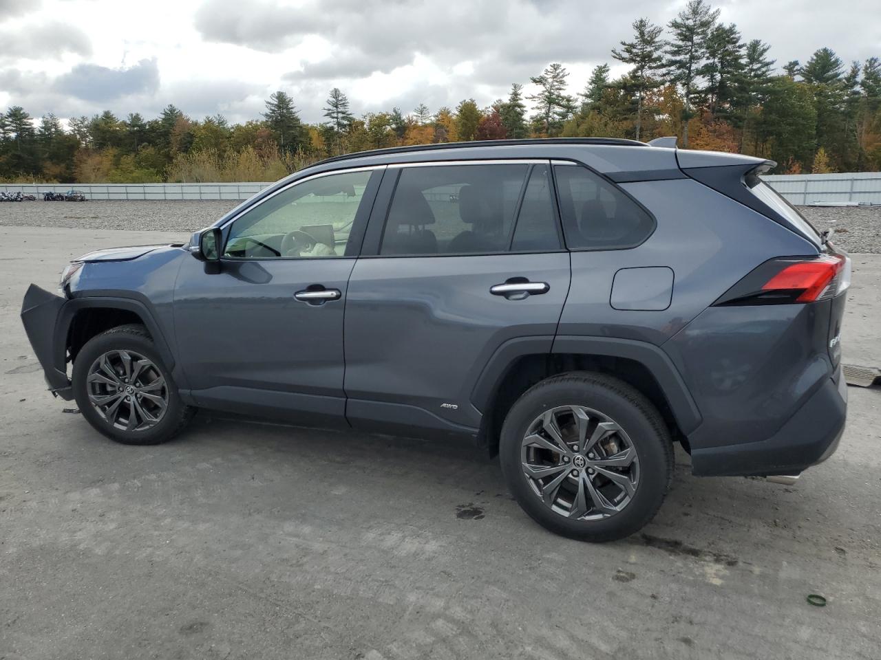 2023 Toyota RAV 4 - Image 2