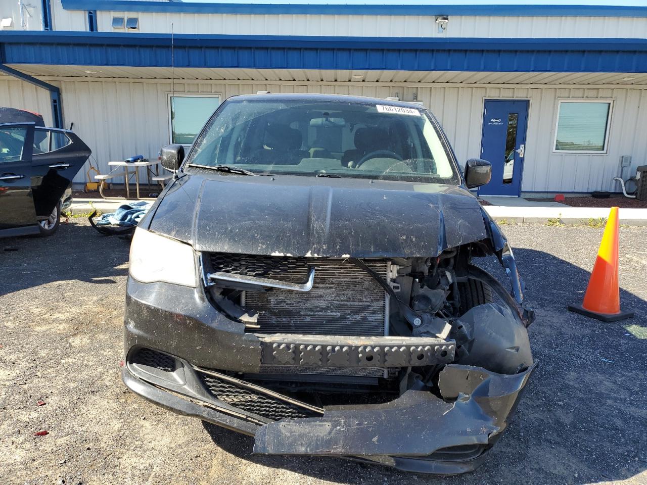 2014 Dodge Caravan - Image 5