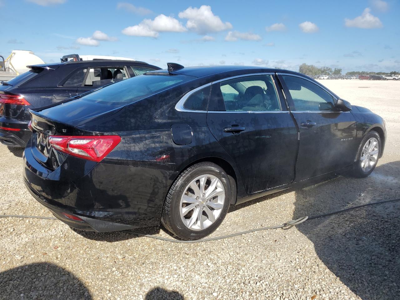 2022 Chevrolet Malibu - Image 3